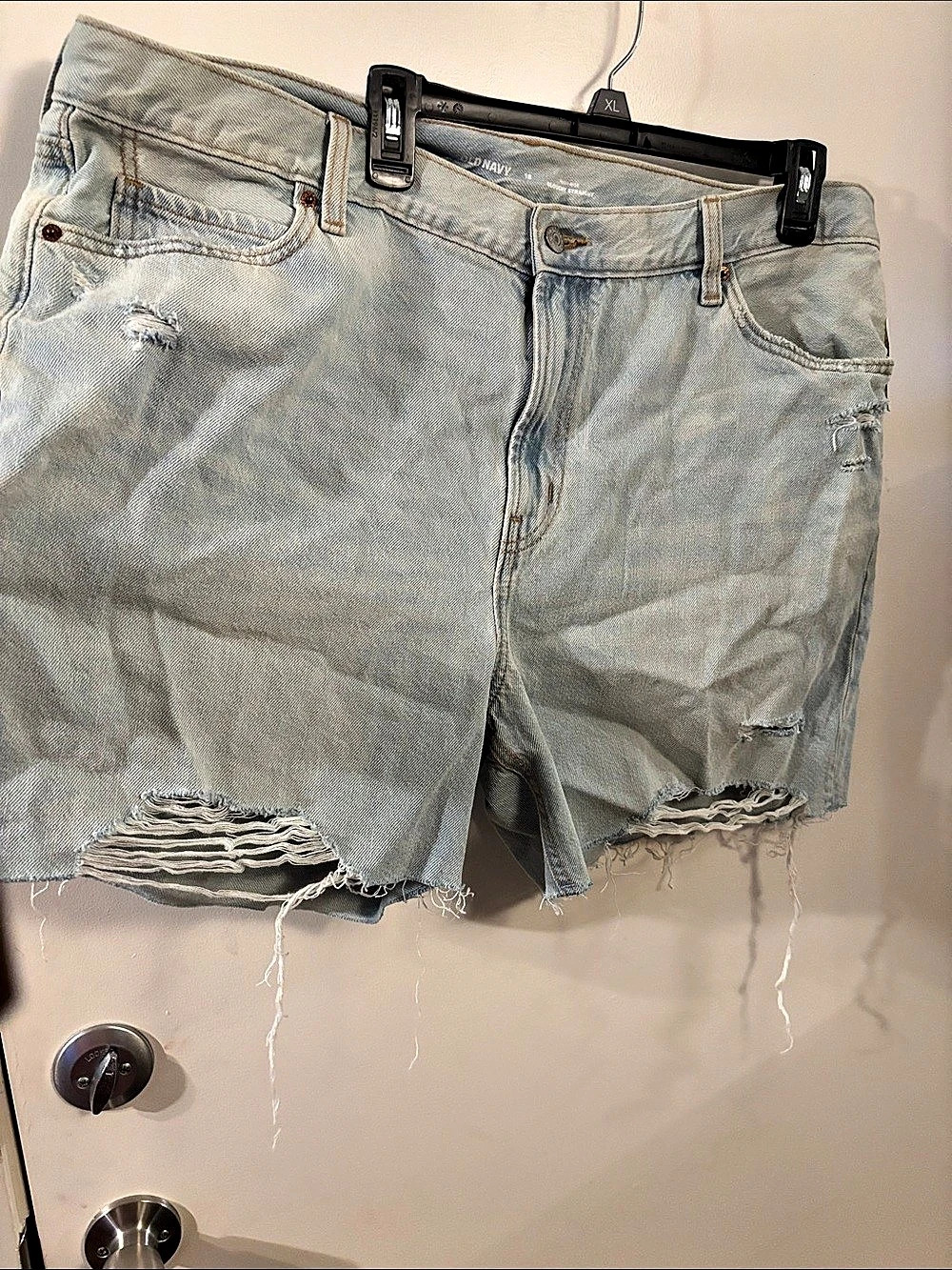 Old Navy Slouchy Straight Distressed Jean Shorts Blue Size 18 NWT